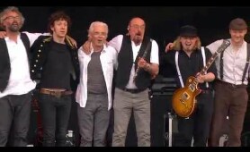 Jethro Tull's Ian Anderson - Locomotive Breath - Isle of Wight Festival 2015 - Live