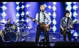 Paul McCartney & Ringo Starr & Ronnie Wood - Get Back [Live at O2 Arena, London - 16-12-2018]